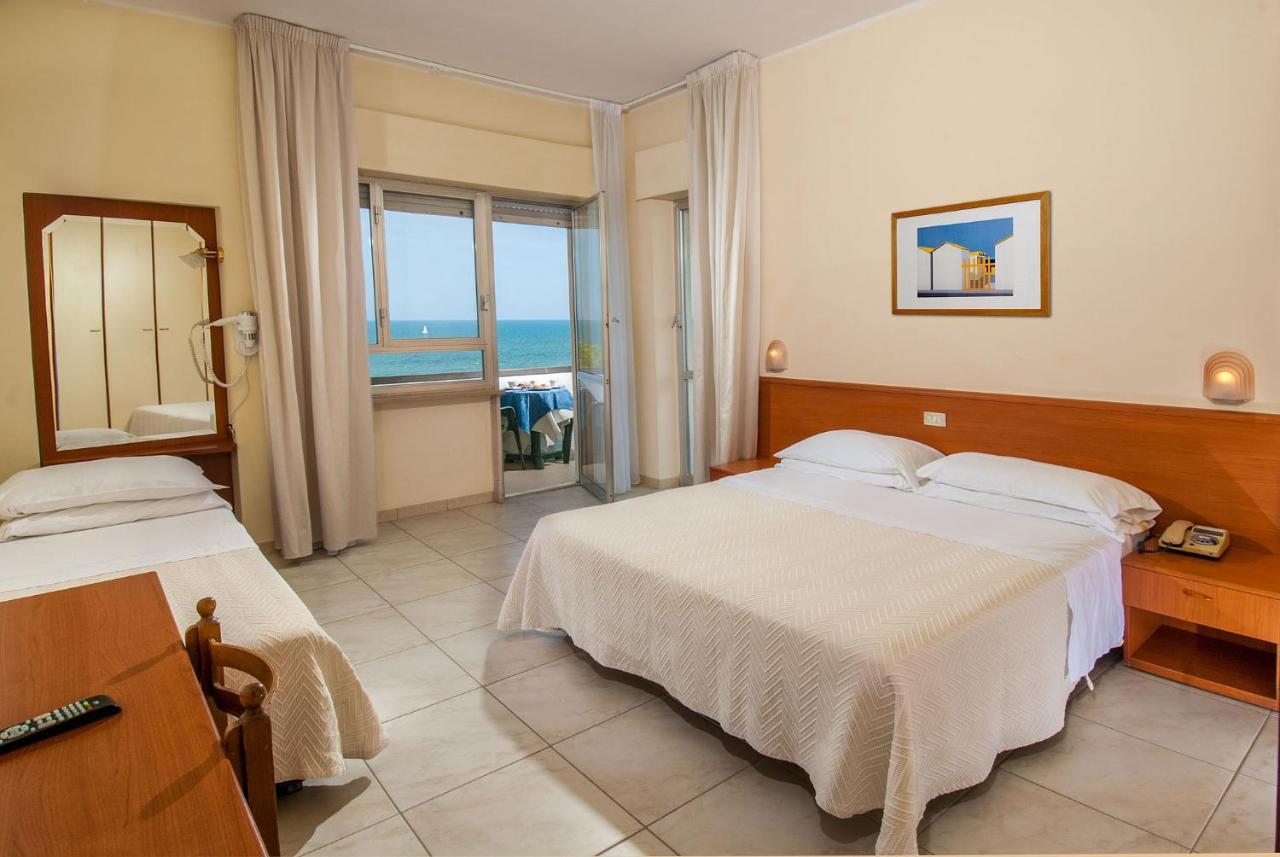 Hotel Smeraldo Giulianova Kültér fotó