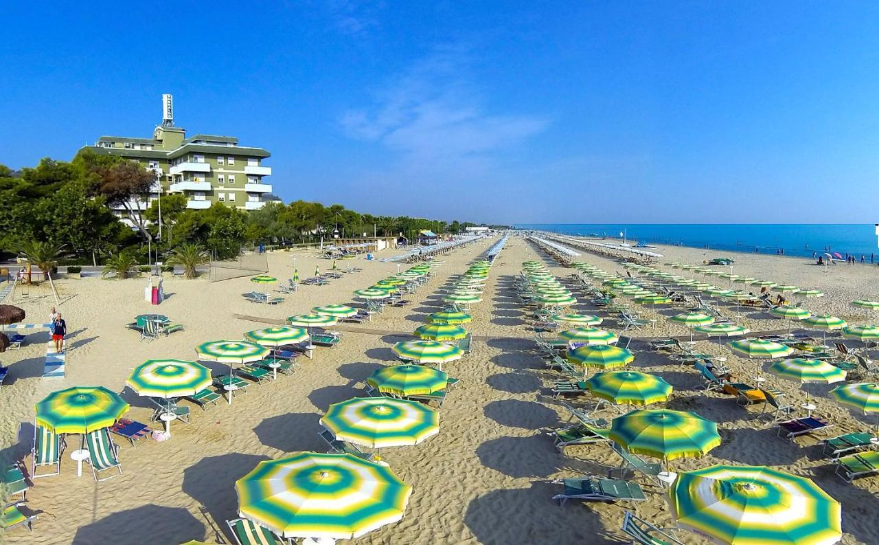 Hotel Smeraldo Giulianova Kültér fotó