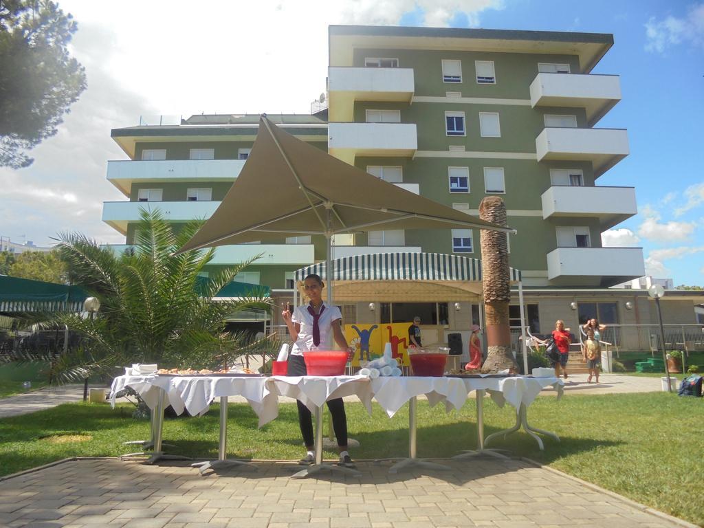 Hotel Smeraldo Giulianova Kültér fotó