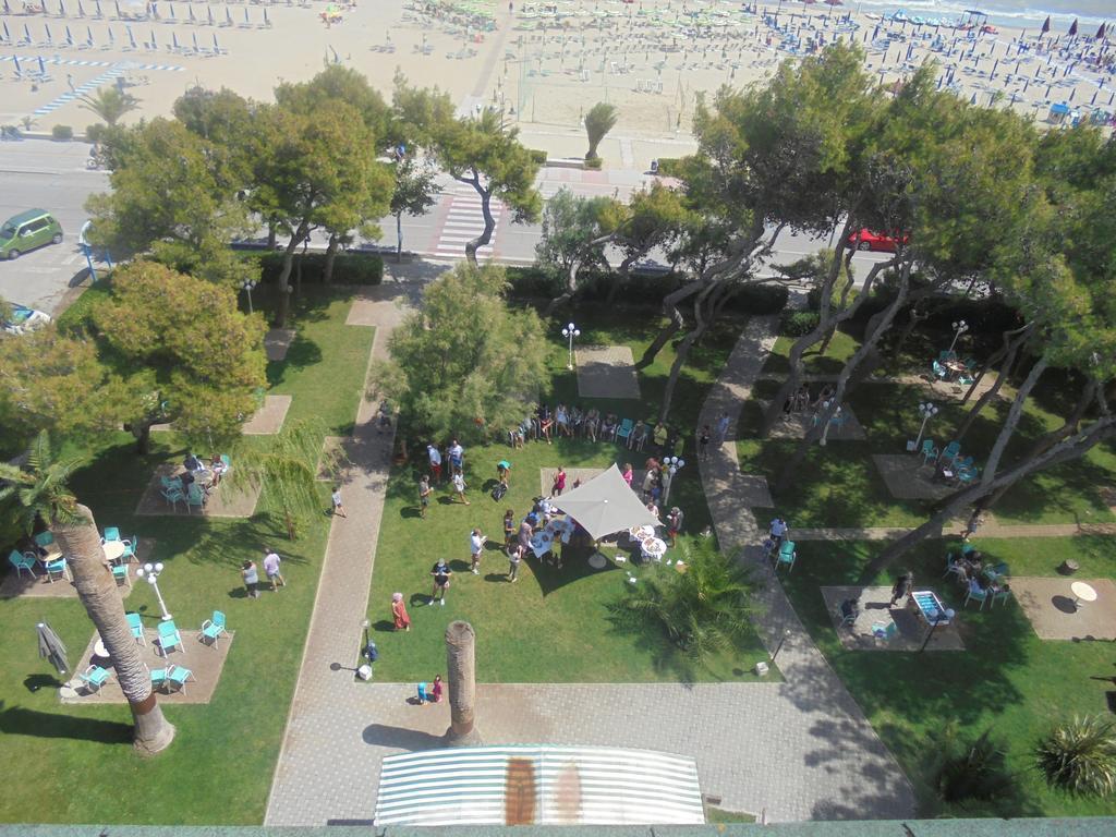 Hotel Smeraldo Giulianova Kültér fotó