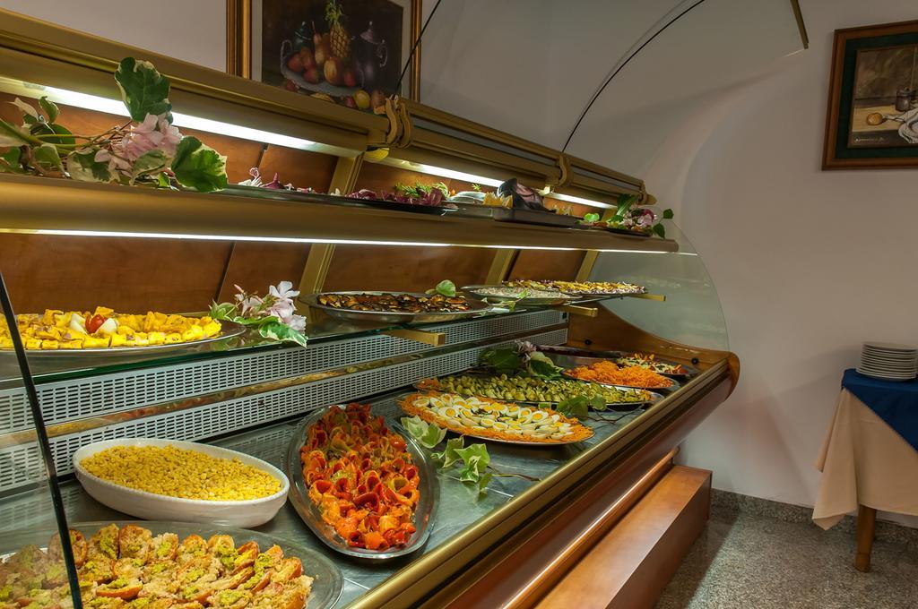 Hotel Smeraldo Giulianova Kültér fotó