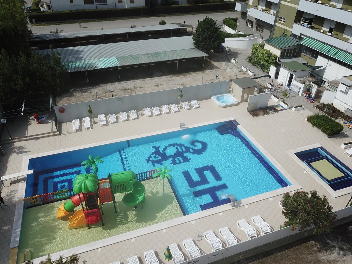 Hotel Smeraldo Giulianova Kültér fotó